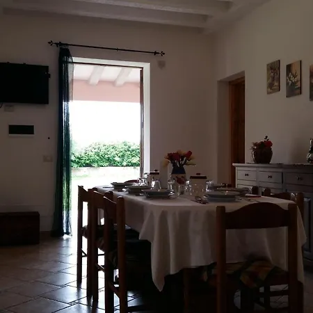 Luna A Pochi Passi Dalla Ferienhaus Avola