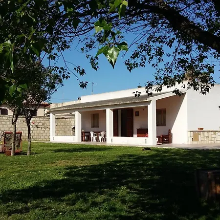 Luna A Pochi Passi Dalla Ferienhaus Avola